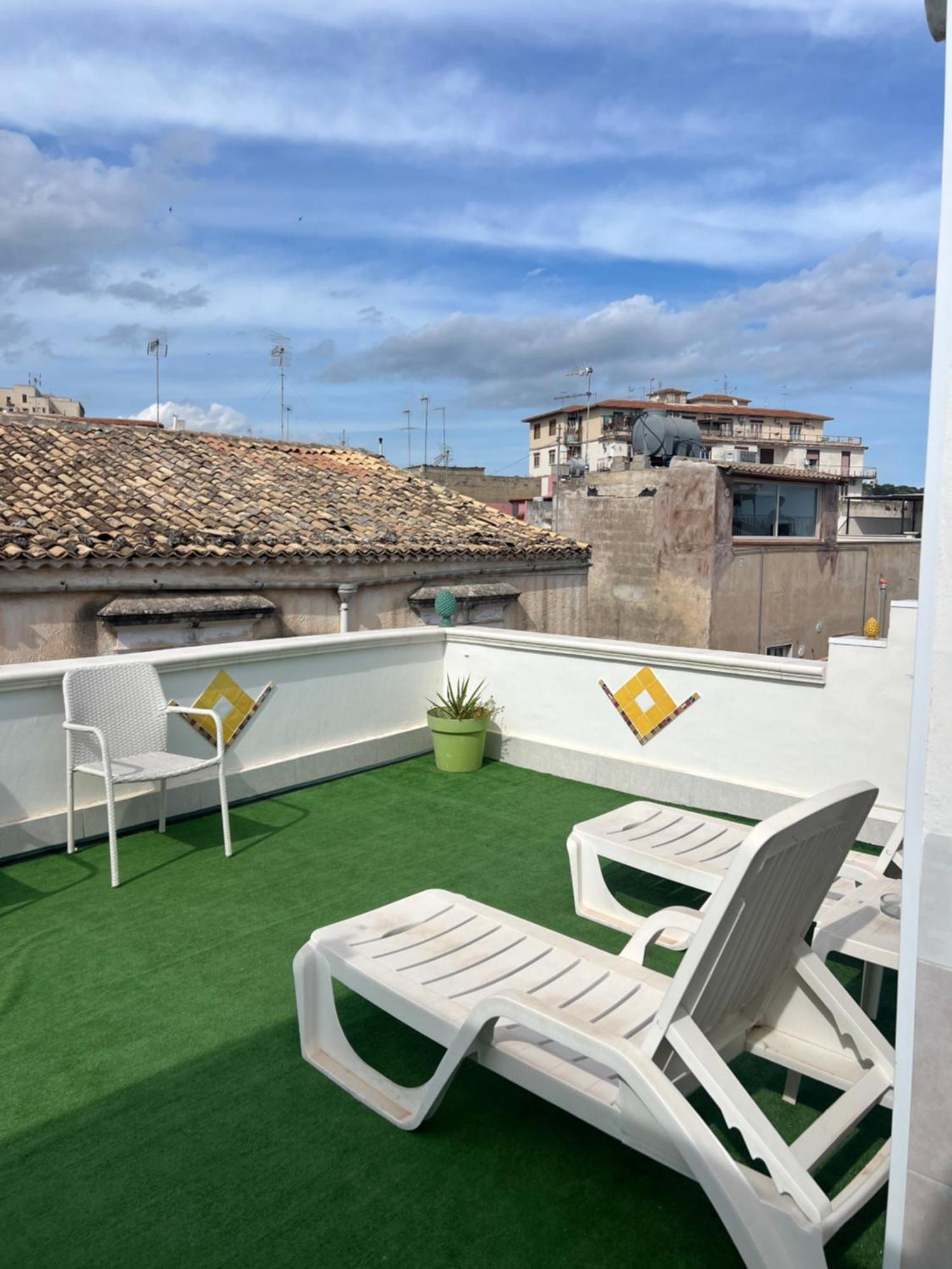 Vila Casa La Formica Noto Exteriér fotografie