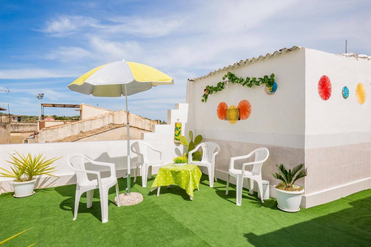 Vila Casa La Formica Noto Exteriér fotografie